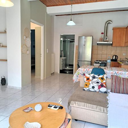 Family Stone Apartment Kyparissia Ngoại thất bức ảnh