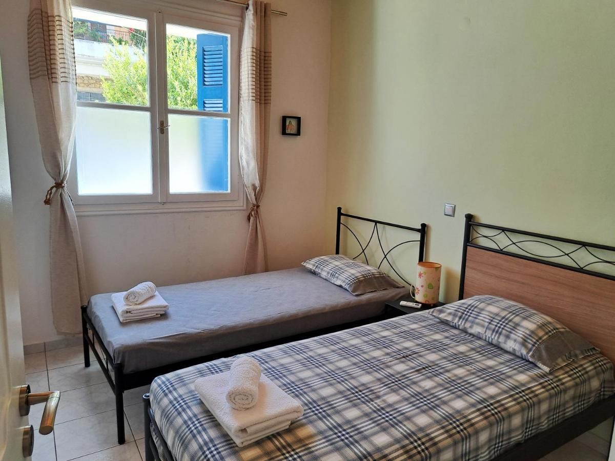 Family Stone Apartment Kyparissia Ngoại thất bức ảnh