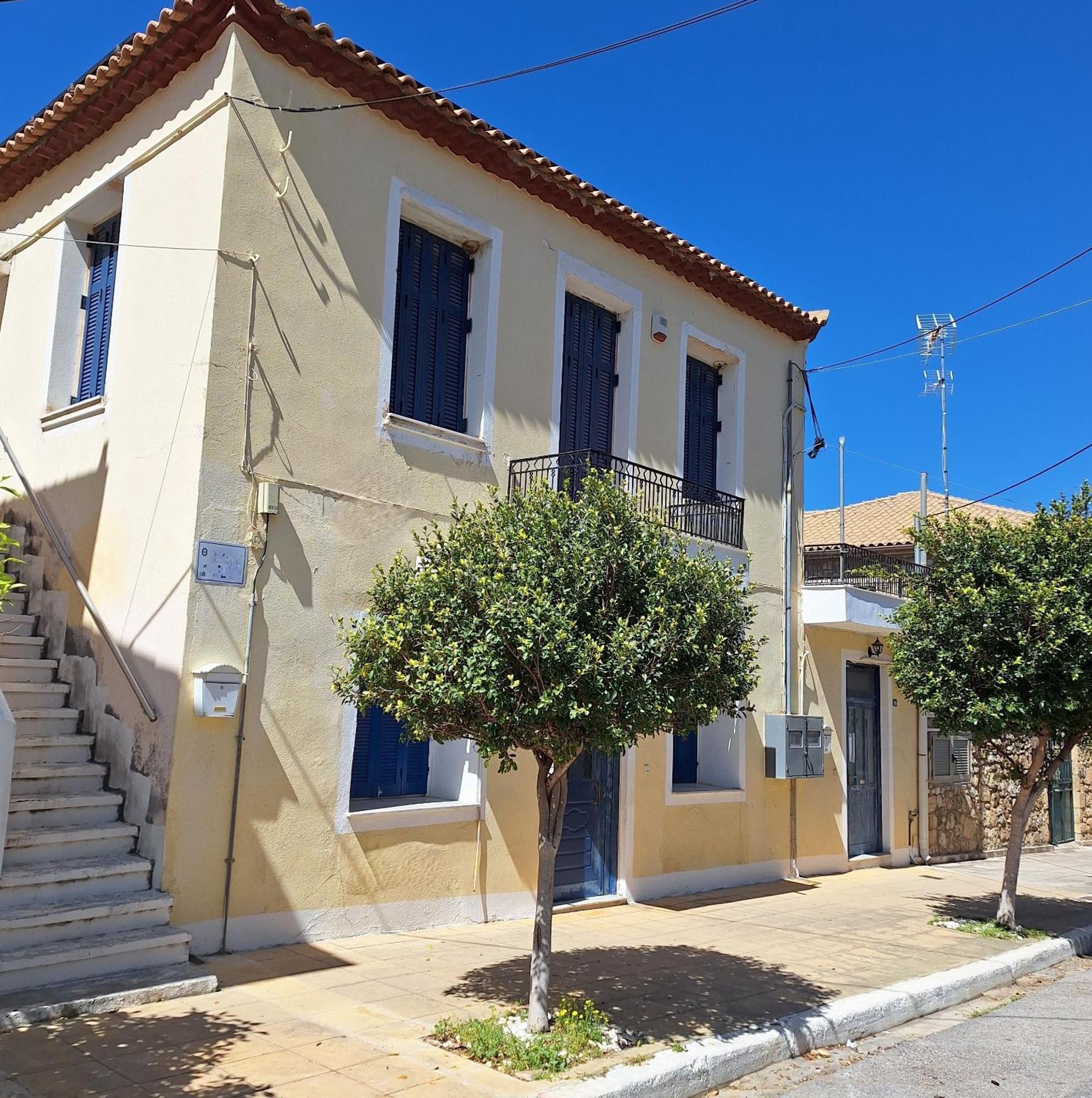 Family Stone Apartment Kyparissia Ngoại thất bức ảnh