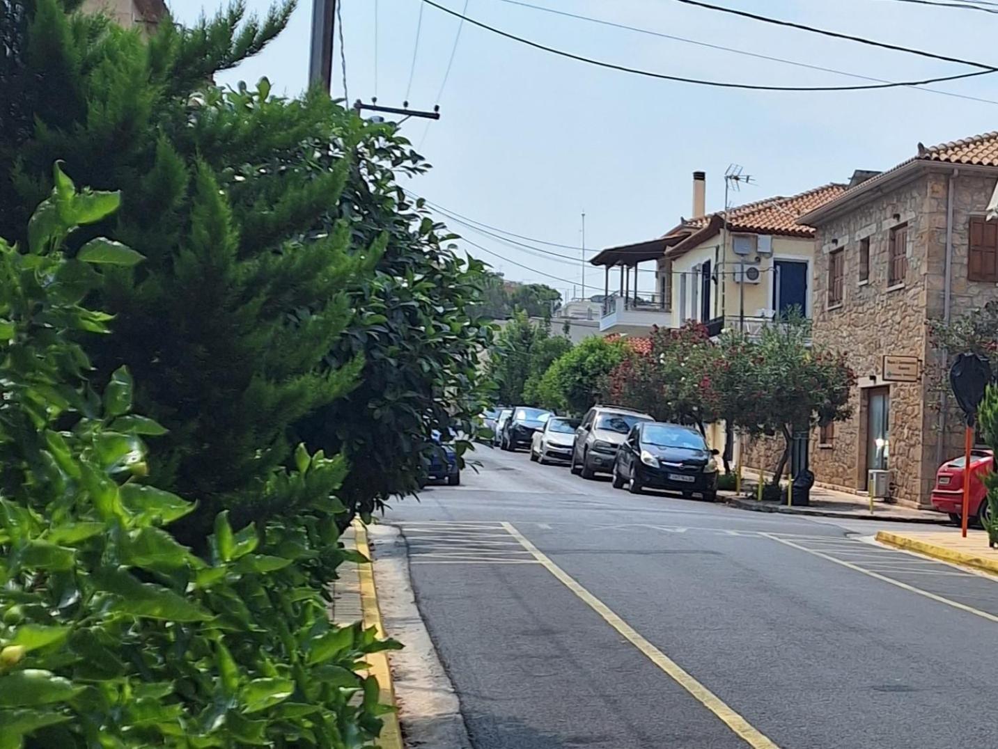 Family Stone Apartment Kyparissia Ngoại thất bức ảnh