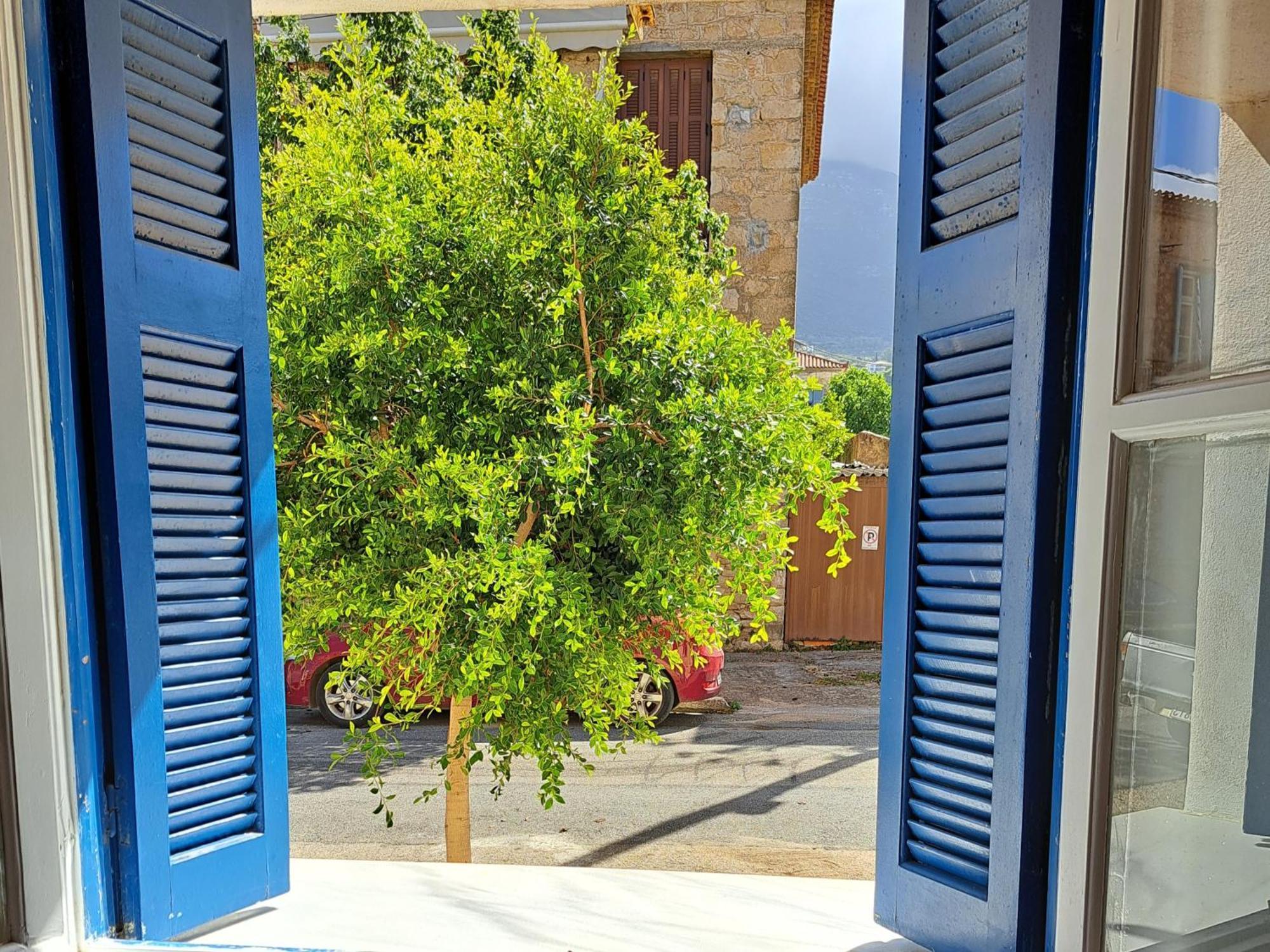 Family Stone Apartment Kyparissia Ngoại thất bức ảnh